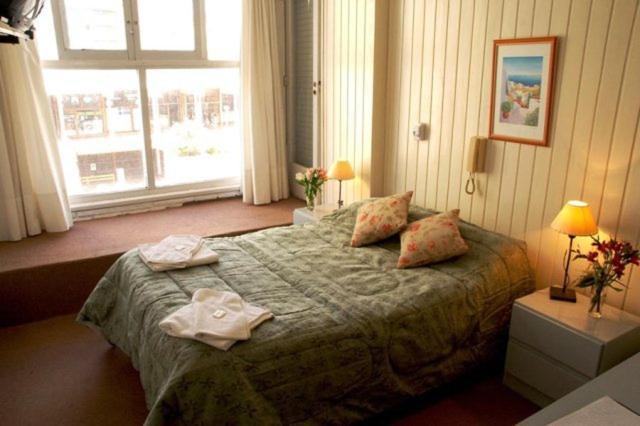 Hotel St. James Пинамар Екстериор снимка